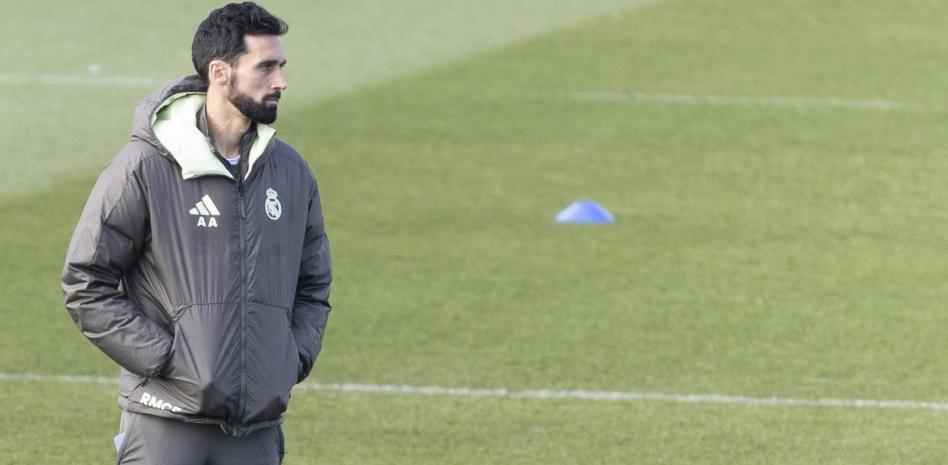 世界杯最新版下载-不怕窥探,世体:阿韦洛亚恢复球队前往欧冠对手主场进行训练