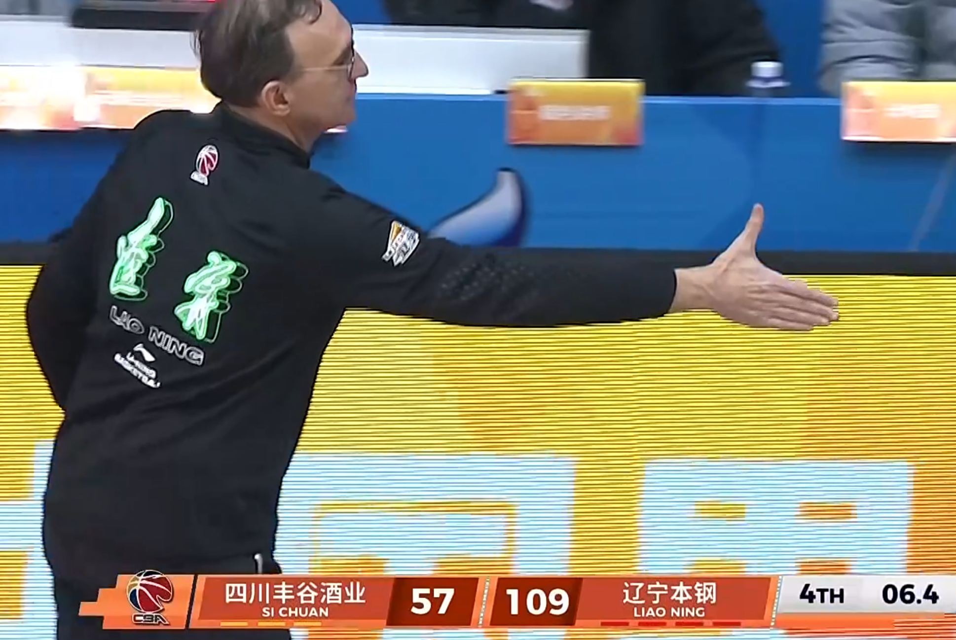 世界杯官方平台-5大数据赛季最高!辽篮每个人脸上都挂满笑容,这是在演杨鸣吗?