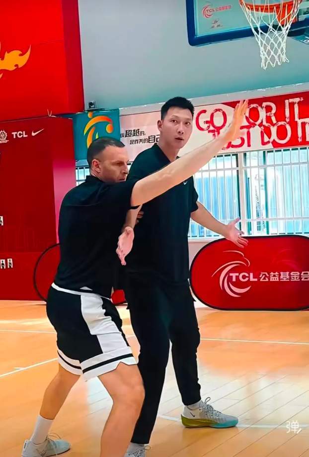 世界杯手机观看-恭喜广东，易建联终于回归了，重返球场，新岗位曝光，朱芳雨期待